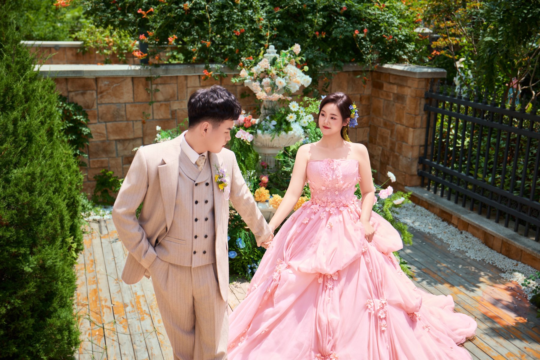 花园把春天写成了信 婚纱照 3